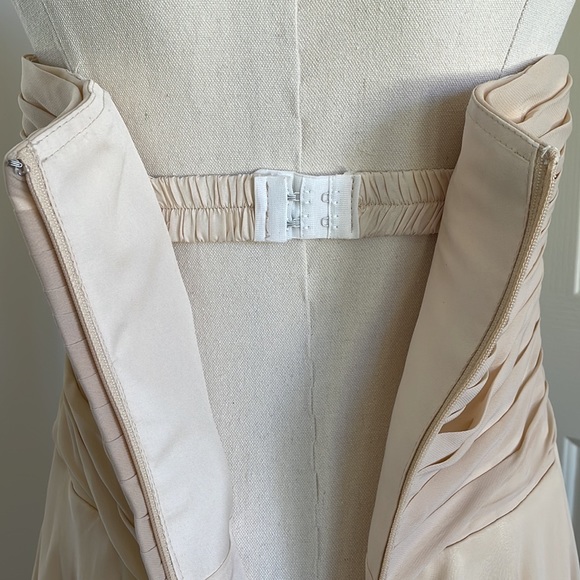 Stunning cream gown perfect for prom or wedding - Picture 6 of 16